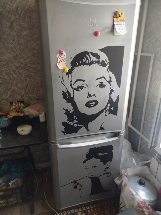 Холодильник Indesit