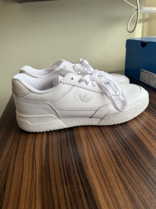 Адидас дамски маратонки Номер 41