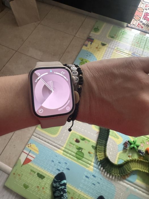 Apple Watch Series 9 Starlight Aluminium Case