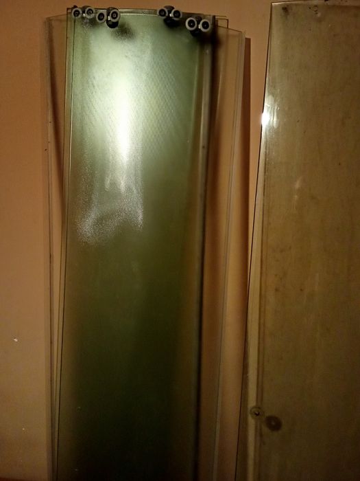 Стъкла за душ кабини
