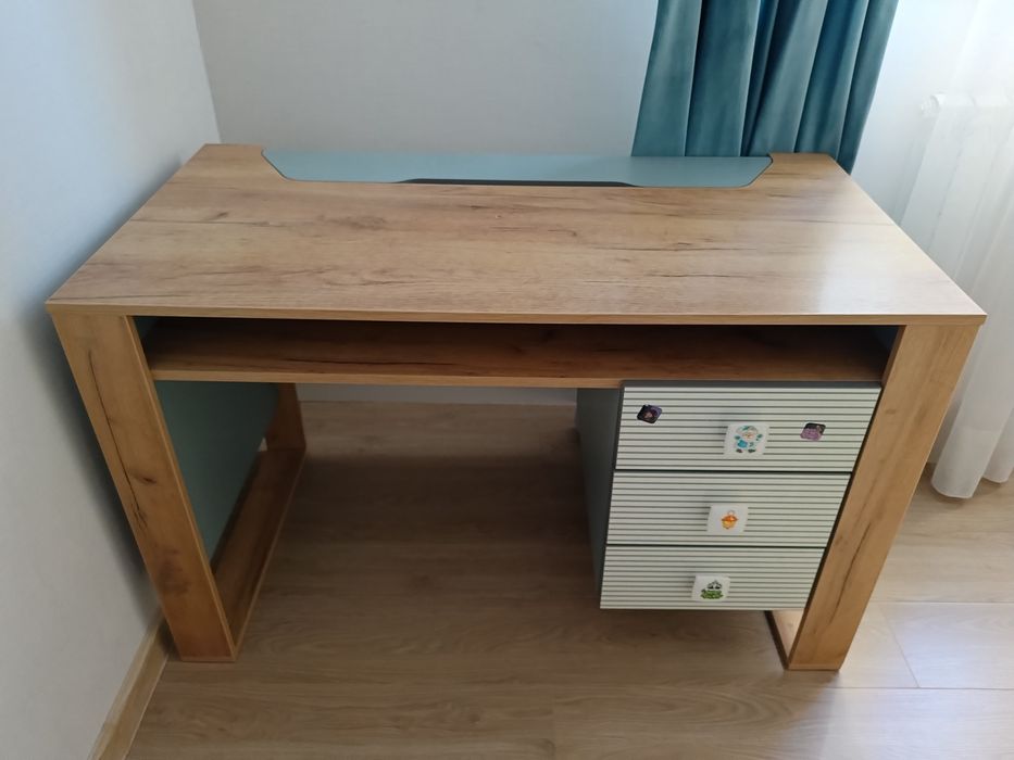 Продам Стол письменный