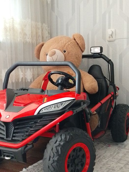 Машина детская электромабиль.