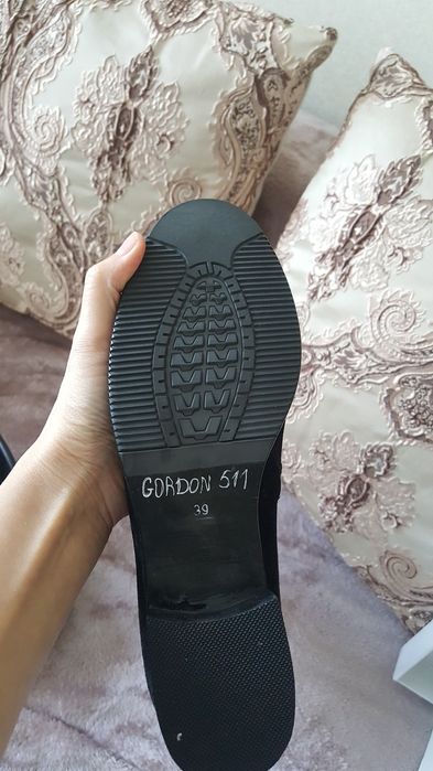 Продам новые зимние сапоги