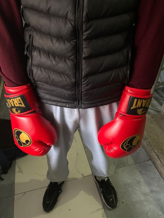 Перчатки для бокса или тайского бокса