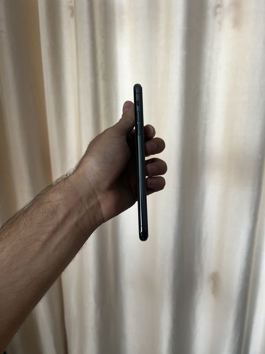 Продам IPhone 11 pro max