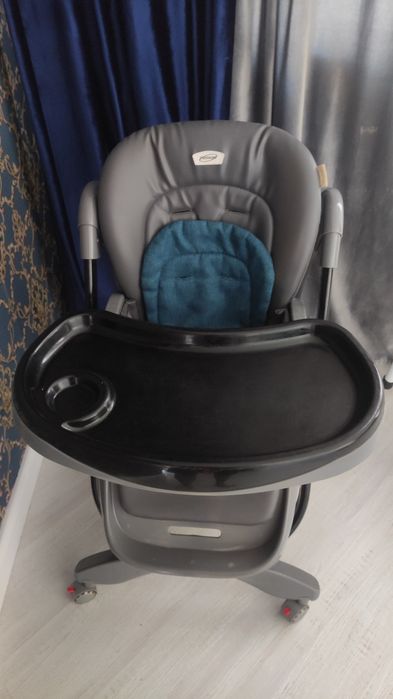 Стул для кормления ребенка