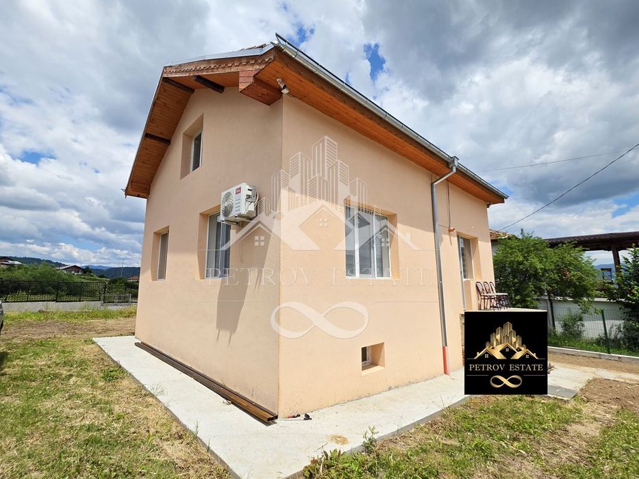 Къща в Пазарджик, област-гр.Ракитово площ 155 цена 125000
