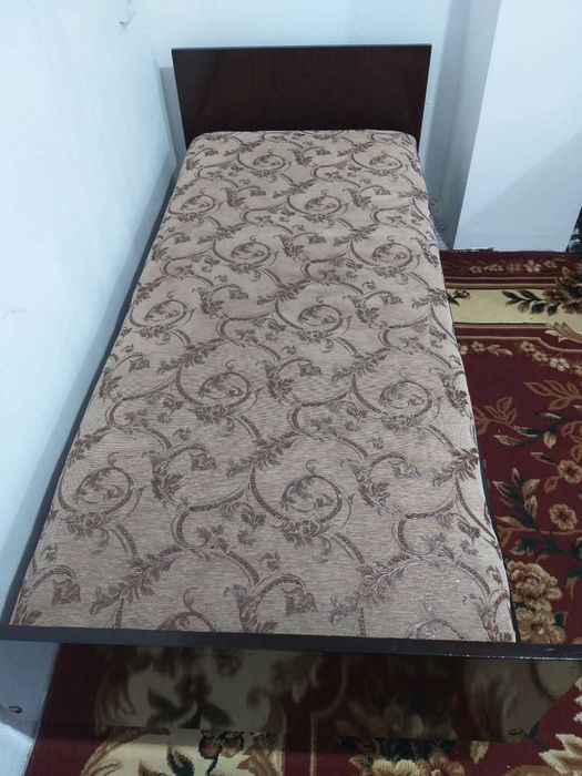 Продам 8 кроватей в хорошем состоянии