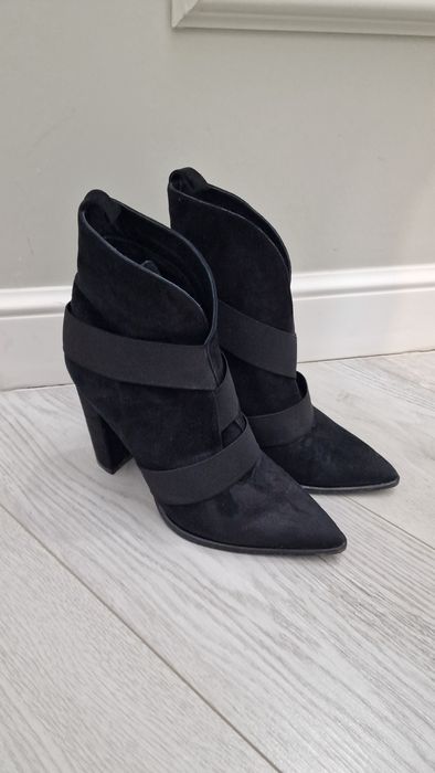 Продаю Ботильоны 37 р.