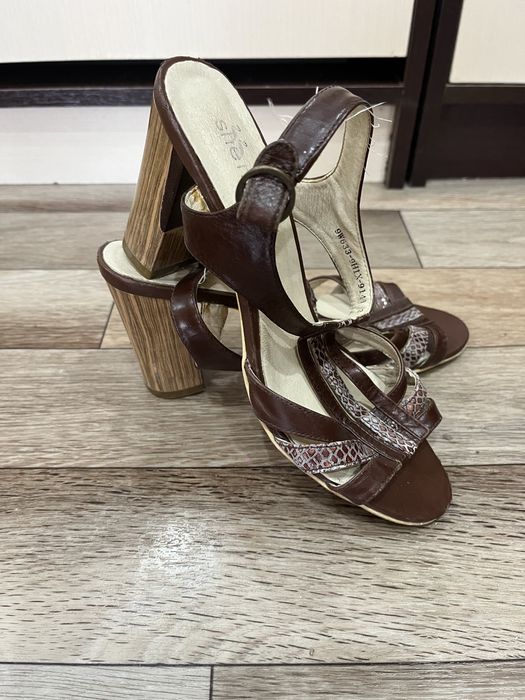 Женская обувь