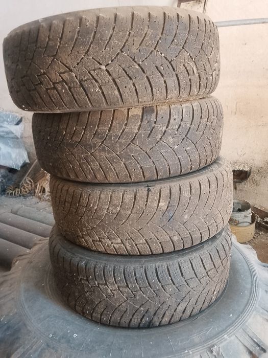 Продам зимнюю резину!