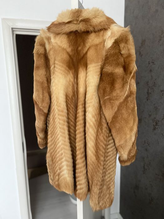 Palton de damă din blană