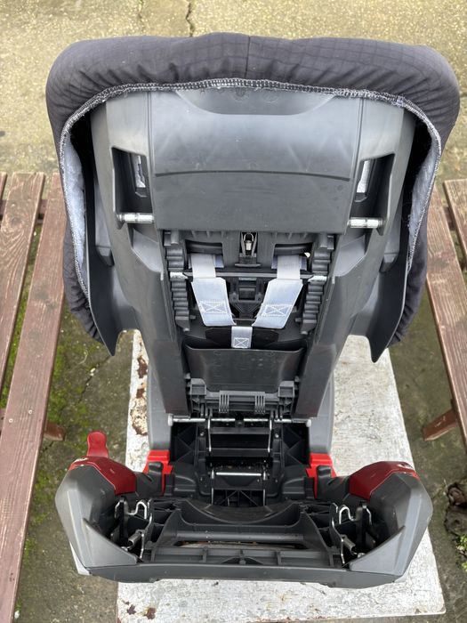 Детско столче за коля ( 9-18кг)