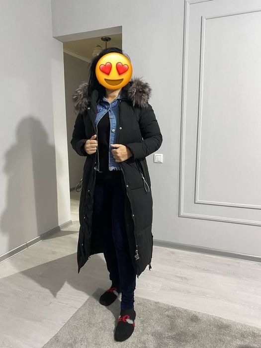 тéплая почти новая куртка зимняя продам за 800000 сум