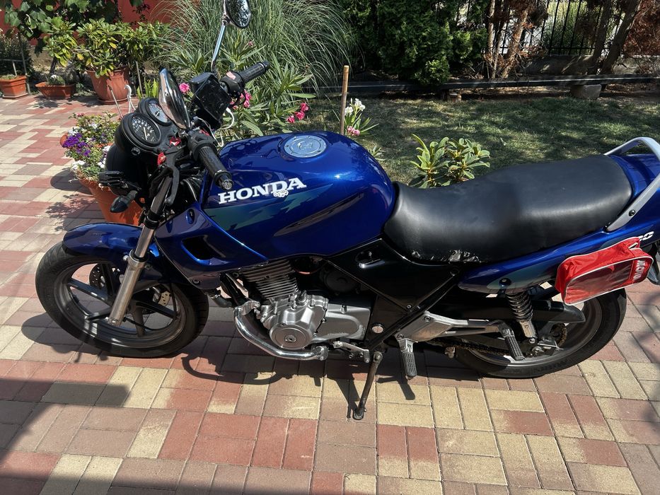 Motocicleta Honda Cb500