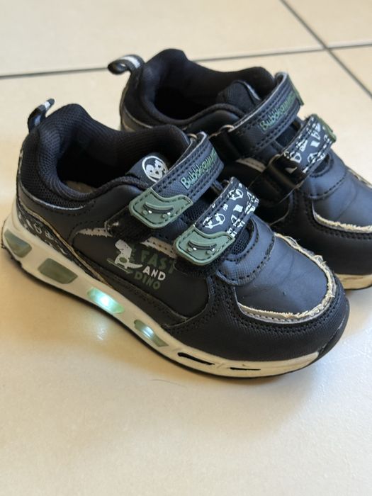 Детские кроссовки 24 размер