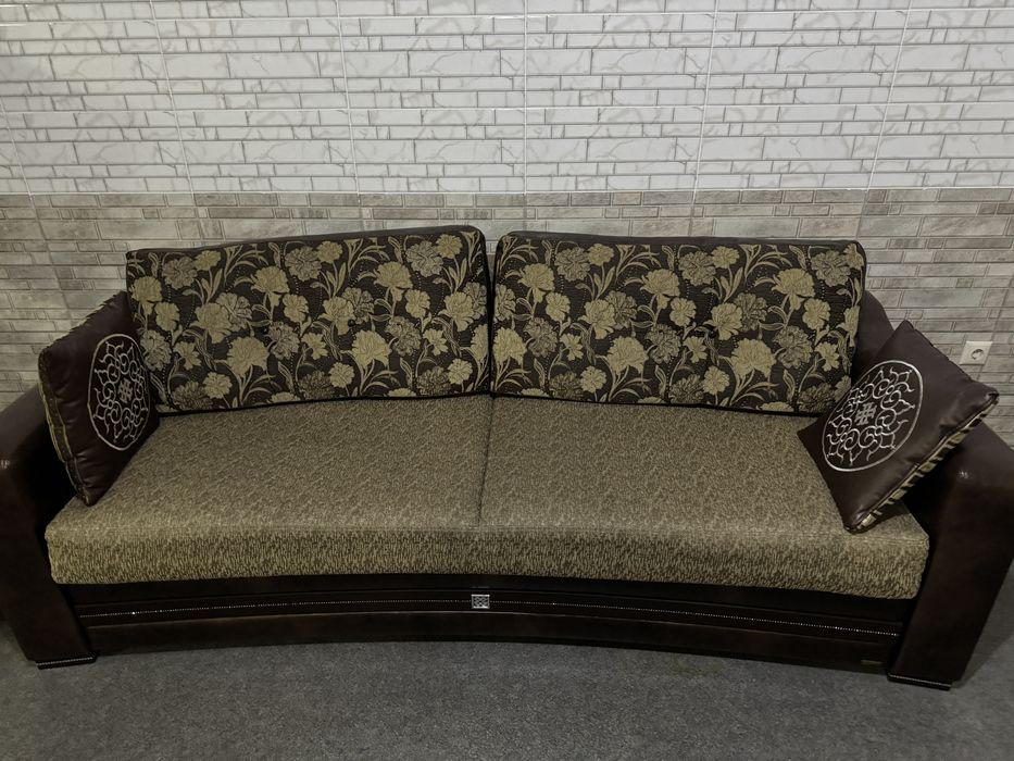 Диван для гостинной