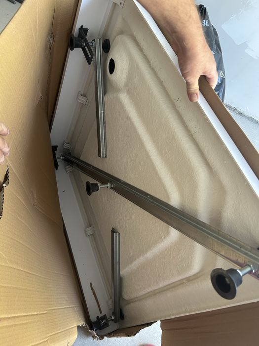 cada de pentru cabina dus nou nouta