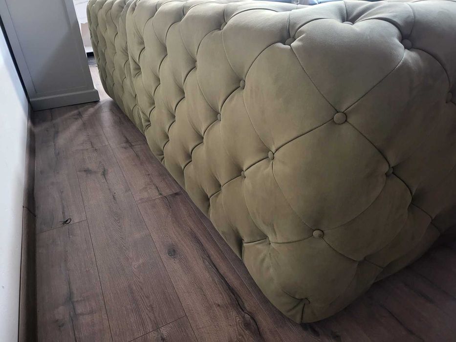 Зелен комплект дивани от плат набук две тройки тип Честърфийлд