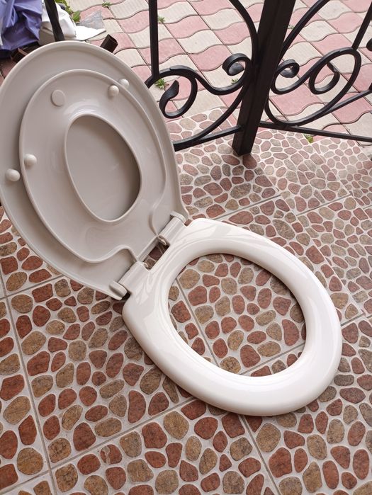 Продам сиденье для унитаза