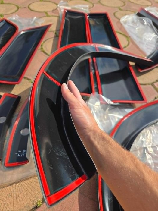 Set 14 Bandouri Laterale Protectii Bara Aripa USI Overfendere DACIA DUSTER 2 2018+