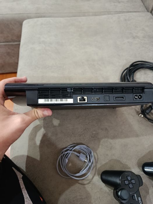 Consola PlayStation 3 SuperSlim Modata 500GB cu 2 controllere