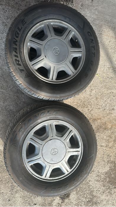 Диски с шинами.