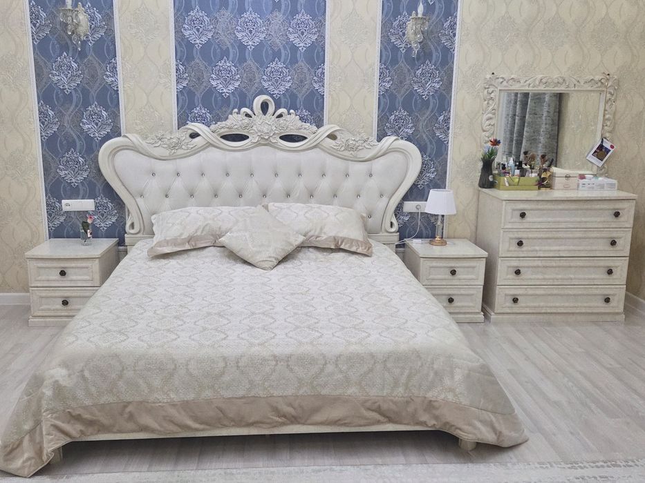 Срочно продается спальный гарнитур