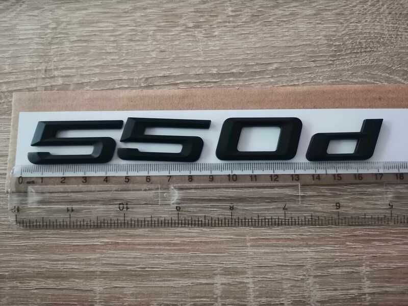 черна емблема BMW 550d