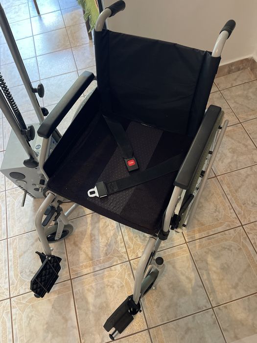 Scaun cu rotile electric