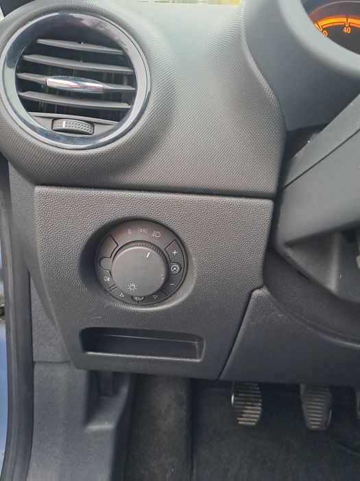 Vand opel corsa D, 1.2 Benzina