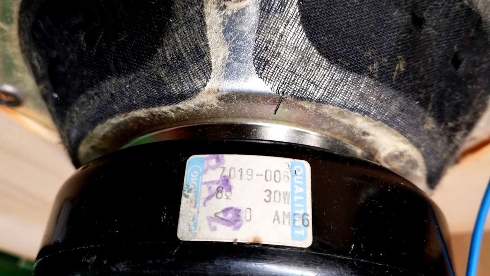 pt muzica un set difuzoare bass Grundig 8 ohmi 30W 20cm