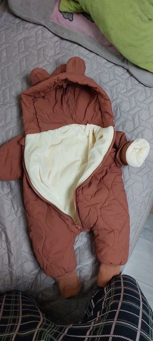 Продам комбинезон весна-осень.