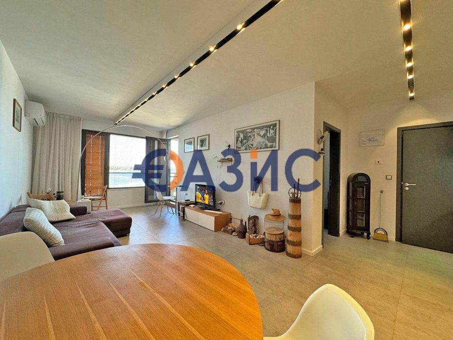 Продава се Двустаен апартамент в Созопол - 71 кв.м за 2465 €/кв.м - Снимка #4