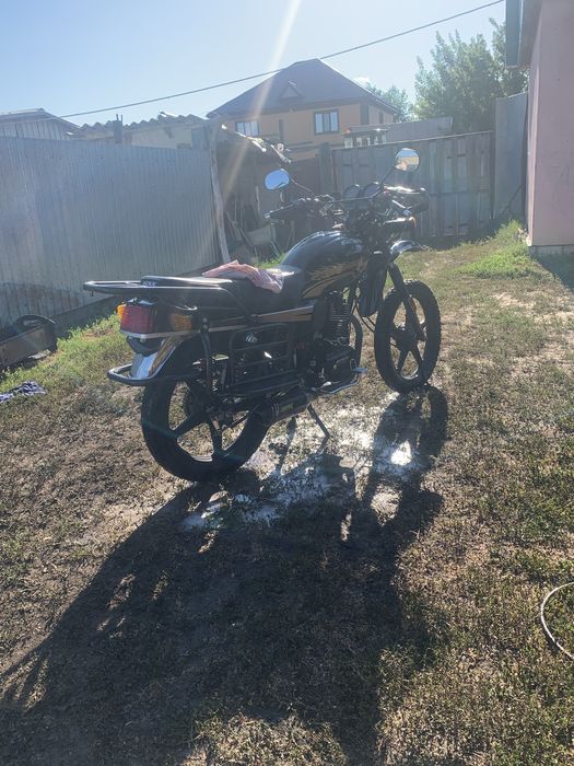 Мотоцикл Gsx 200 в отличном состояние