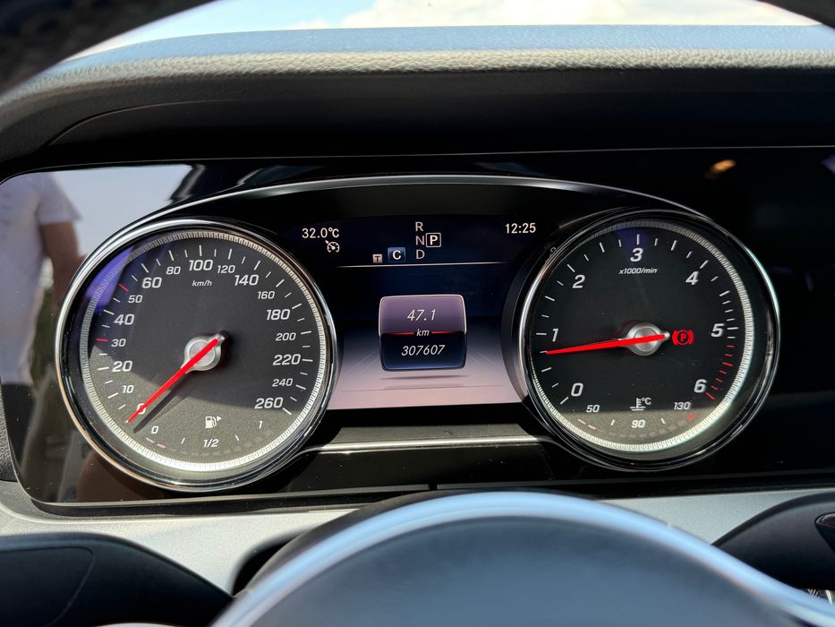 Mercedes-Benz E200d