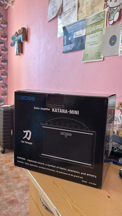 Усилвател за електрическа китара BOSS katana-mini