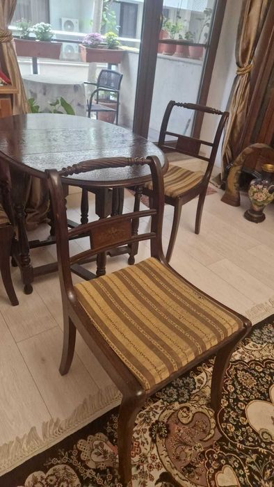 Set mobilier masa si 3 scaune - vintage