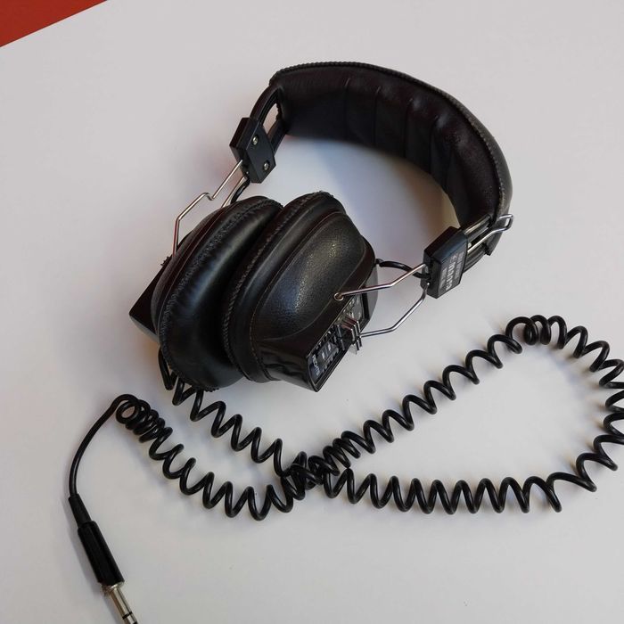 НАЙ ДОБРАТА ОФЕРТА Японски Ретро Стерео Аудио Слушалки Manta 4000