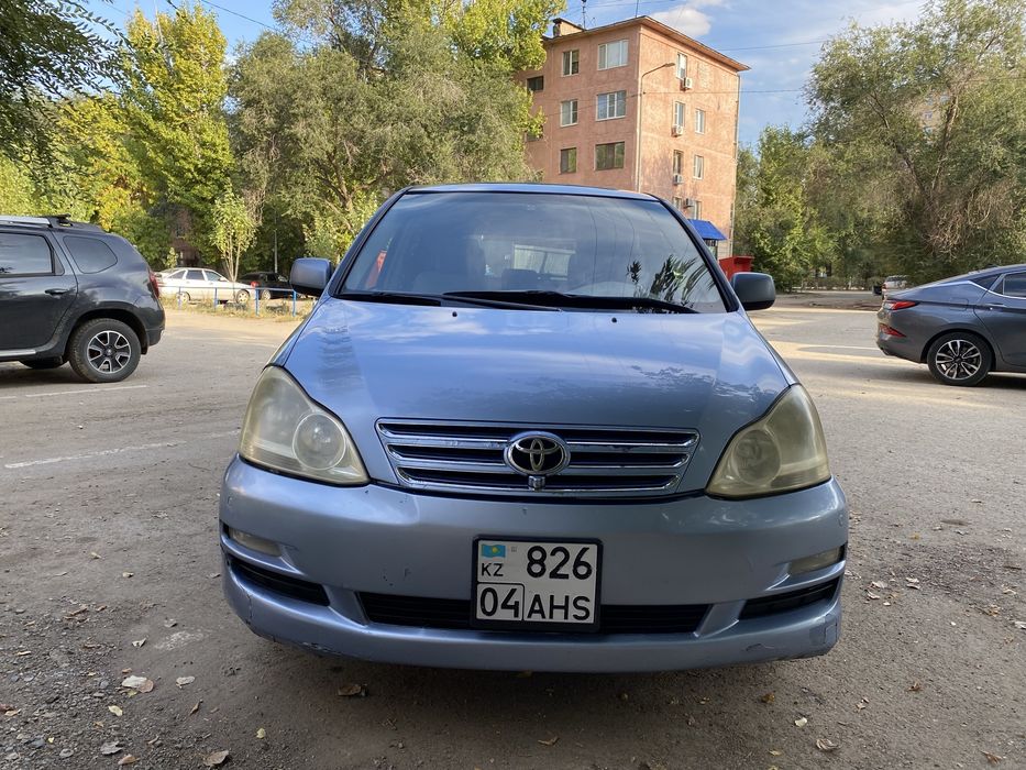 Тоиота ипсум 2005 года