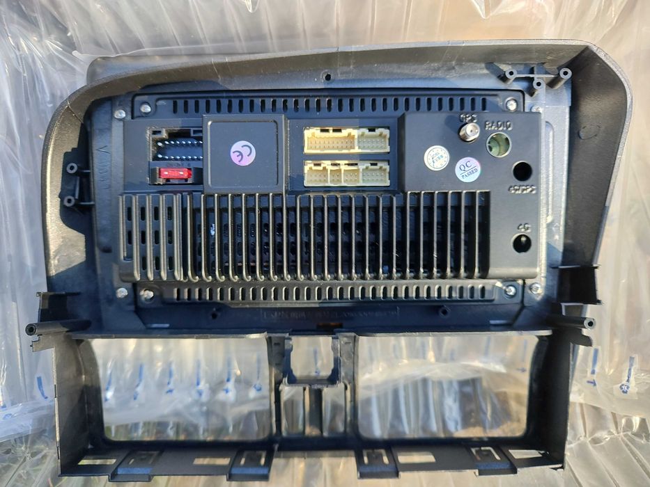 Продавам МУЛТИМЕДИЯ ,9 инча,android  за Волво