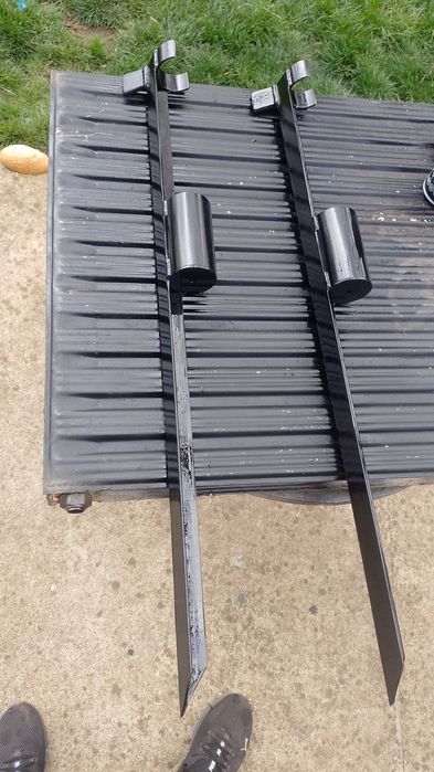 Рибарски стойки за сом щука и подходящи за риболов на река Дунав.