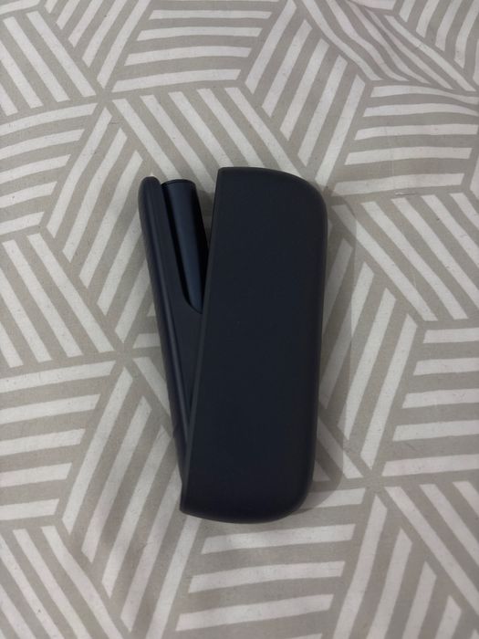 Iqos midnight blue cu pauza