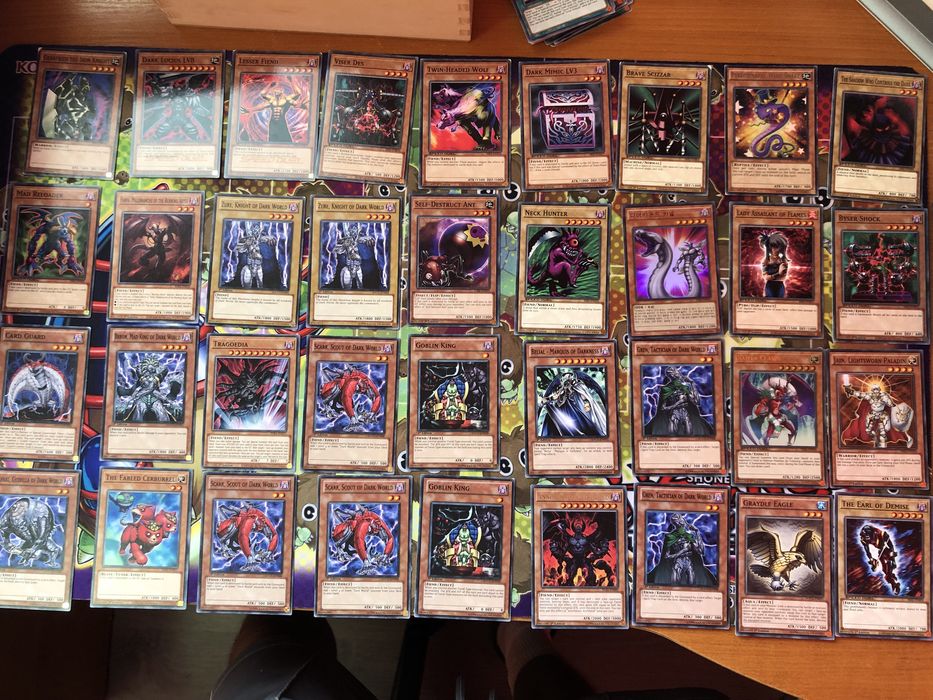 Yu-Gi-Oh карти (Machina deck+game mat)