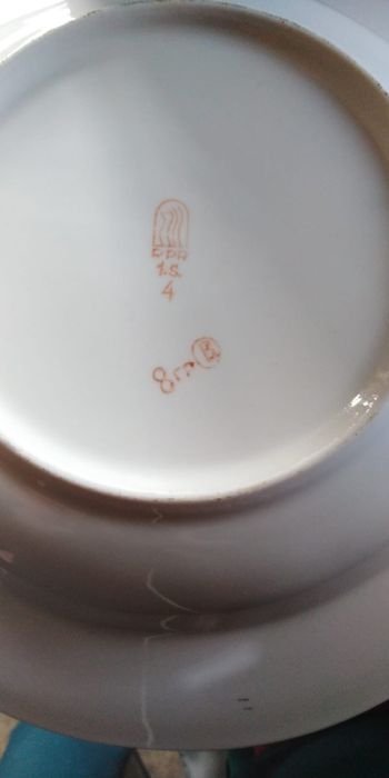 Сервиз  и   тарелки