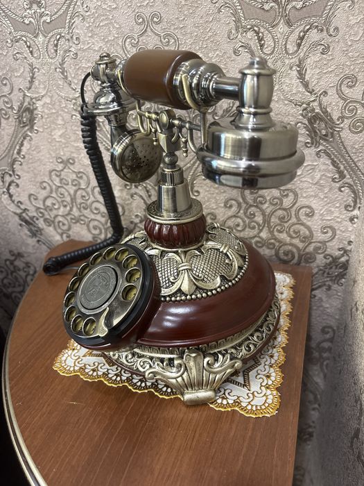 Продам ретро телефон