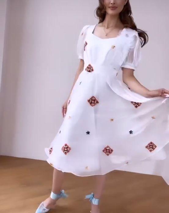 Продам шикарное модное платье 42-44р