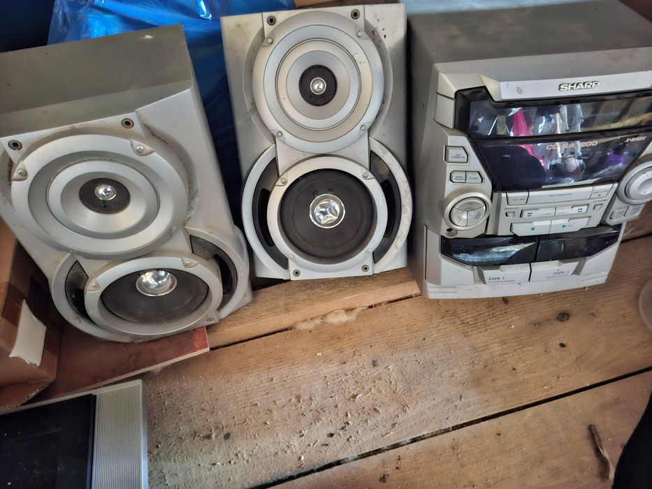 Combina audio si stația de la home-sinema ,televizoare