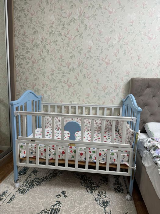 Продам детскую кроватку