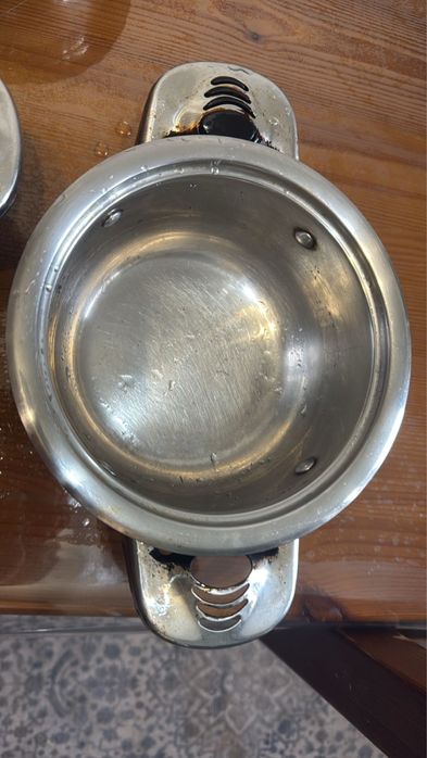 все кастрюльки за 2000 отдам